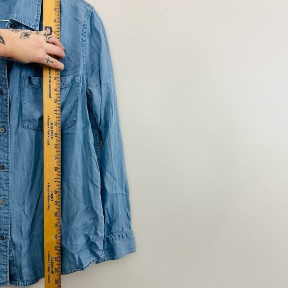 Express Blue Denim Long Sleeve Button Up Shirt Women’s Size M - Picture 5 of 7